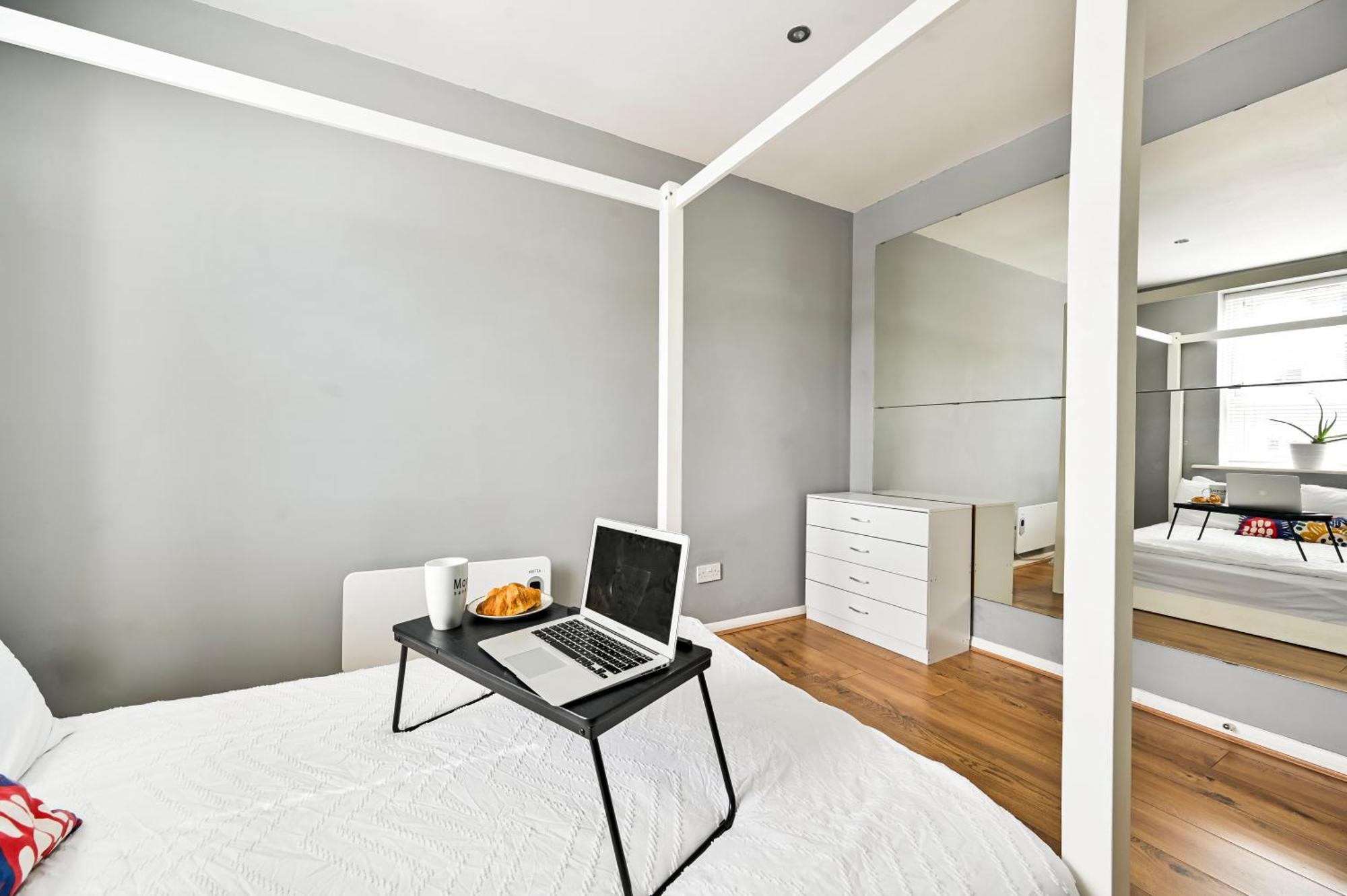 דירות לונדון Cosy 1-Bed E15, Sleeps 4, 1 Min From Tube Station Near O2 Arena מראה חיצוני תמונה
